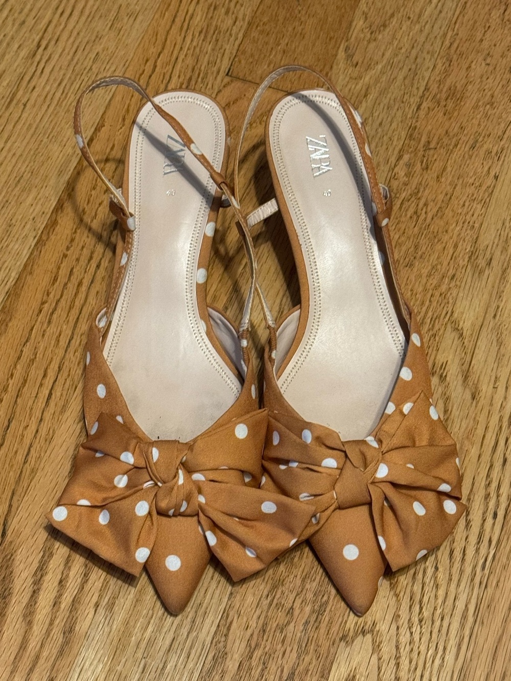 Zara Women's yellow and white polka dot bow sling back heel size 9